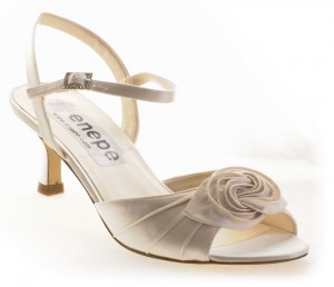 Modelo Tatiana enepe zapato de novia y fiesta