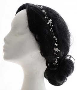 Tiara flexible de novia de pedrería y perlas